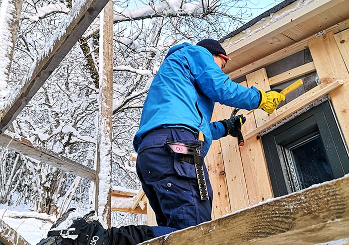 Tiny house construction in snow